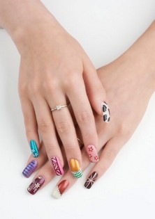 technique nail art